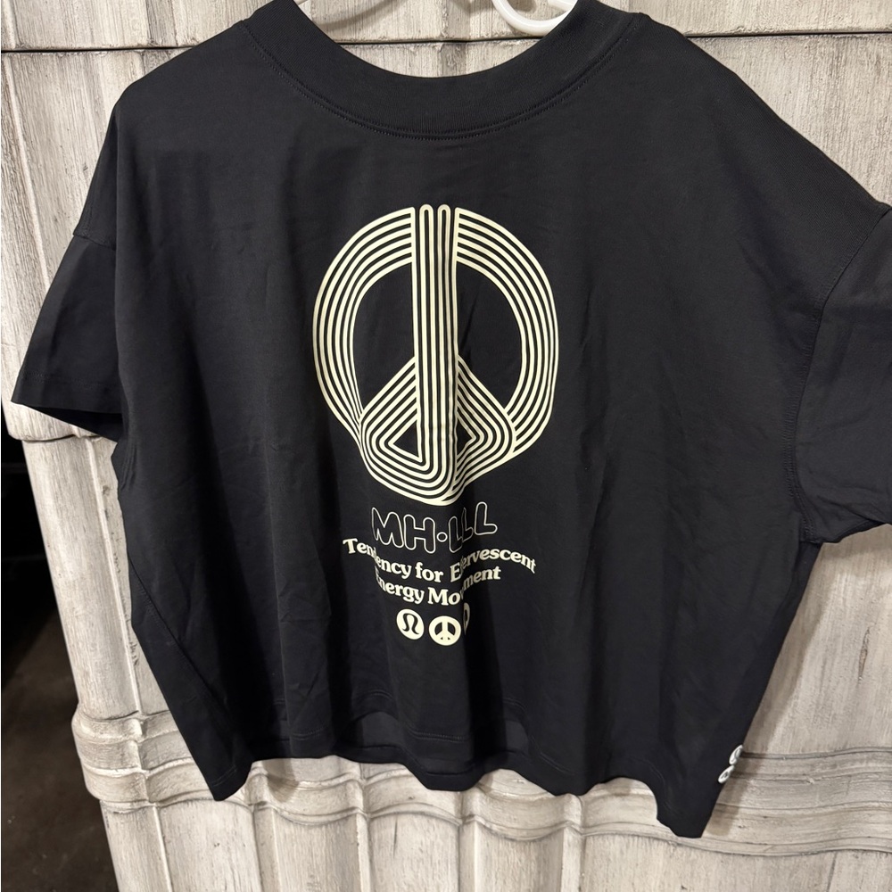 lululemon x Madhappy cropped tee
